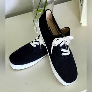 Kenneth Cole New York Sneakers